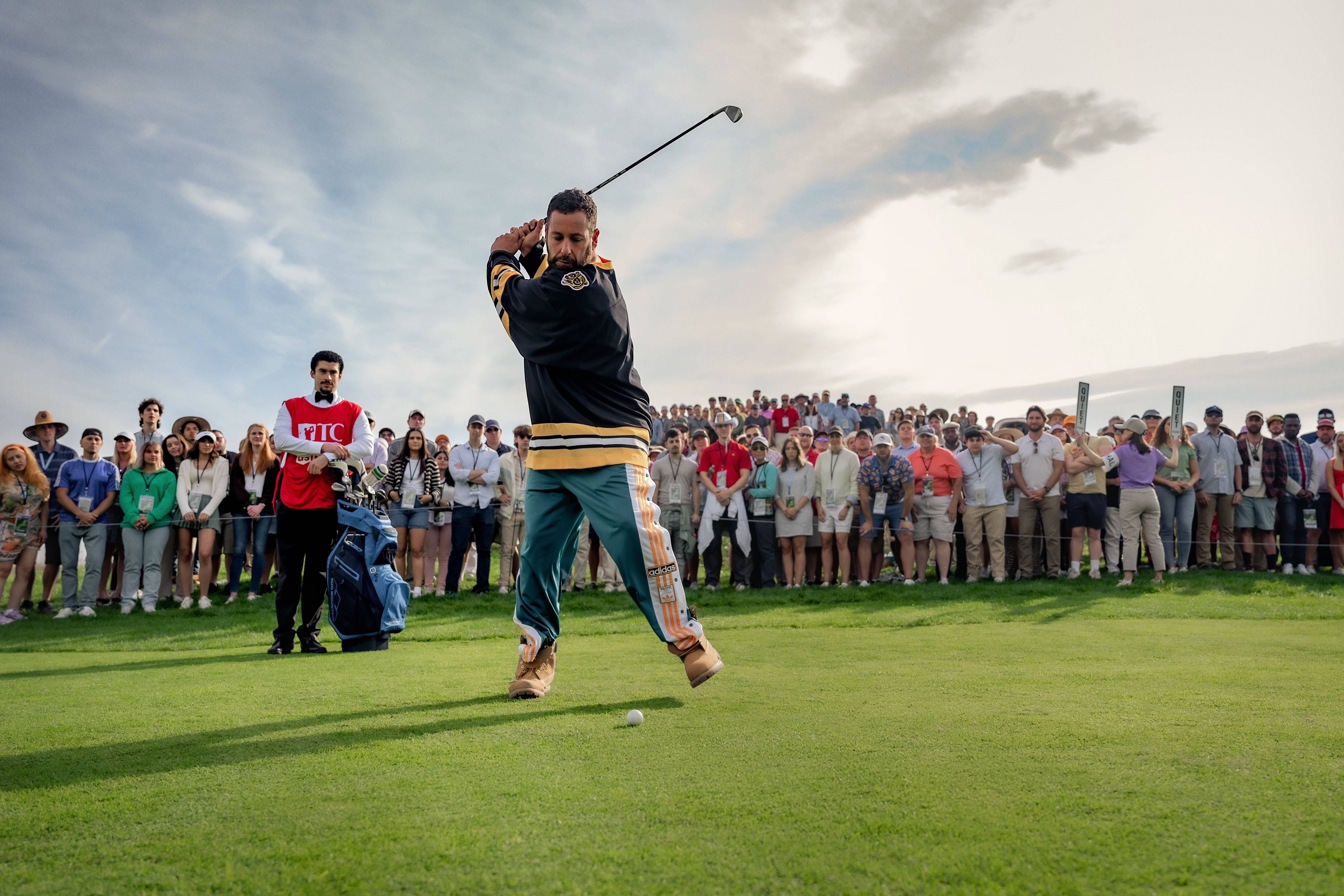 “亞當·桑德勒（Adam Sandler）與朱莉·鮑恩（Julie Bowen）一起返回Happy Gilmore 2拖車，Ben Stiller”